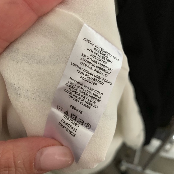 NWT Loft sleeveless blouse - Picture 5 of 5